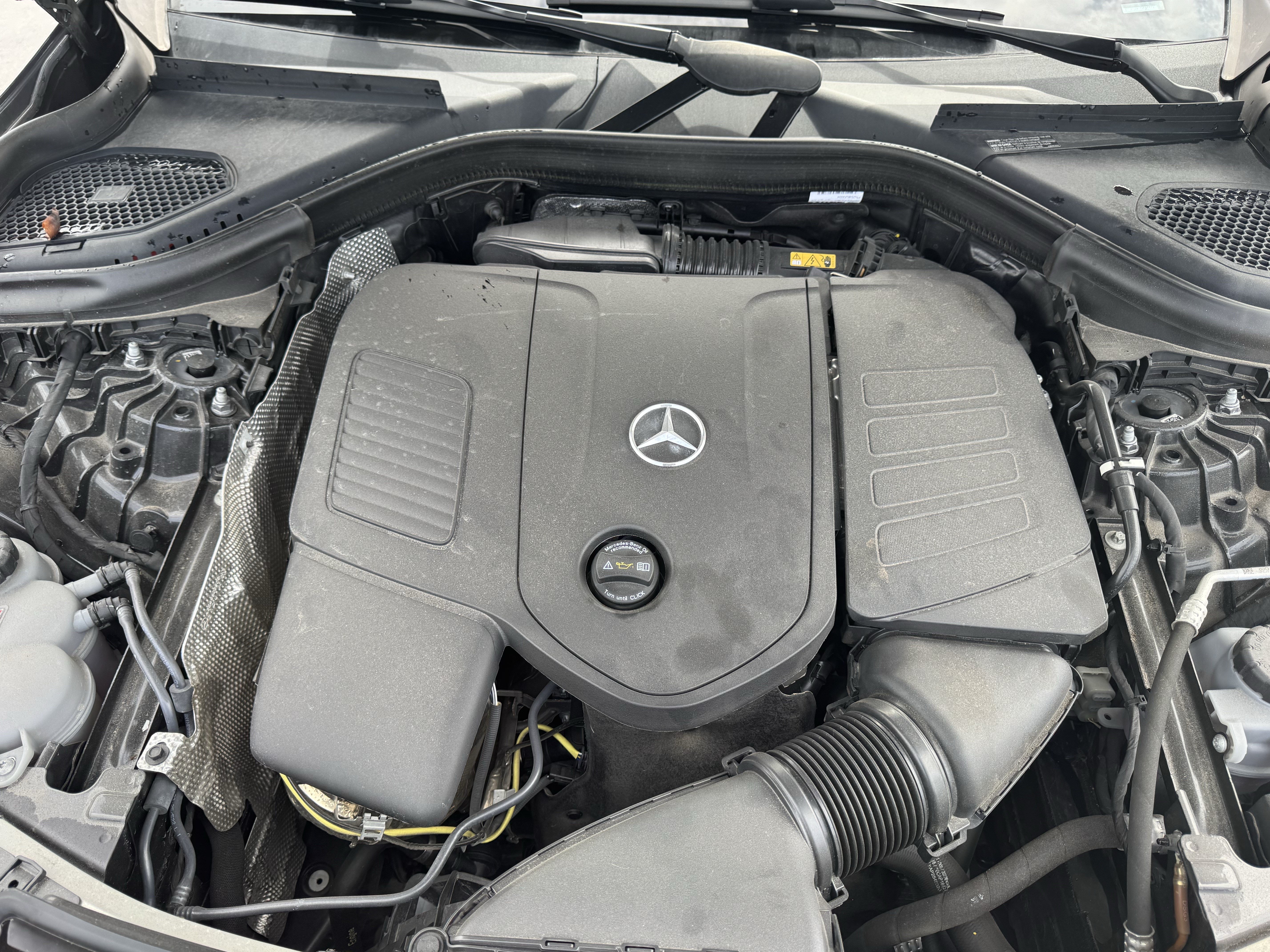 Used 2025 Mercedes-Benz GLC 350e 4MATIC image 33