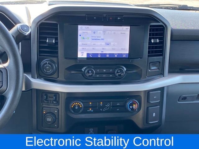 Used 2023 Ford F150 XLT w/ Trailer Tow Package image 9