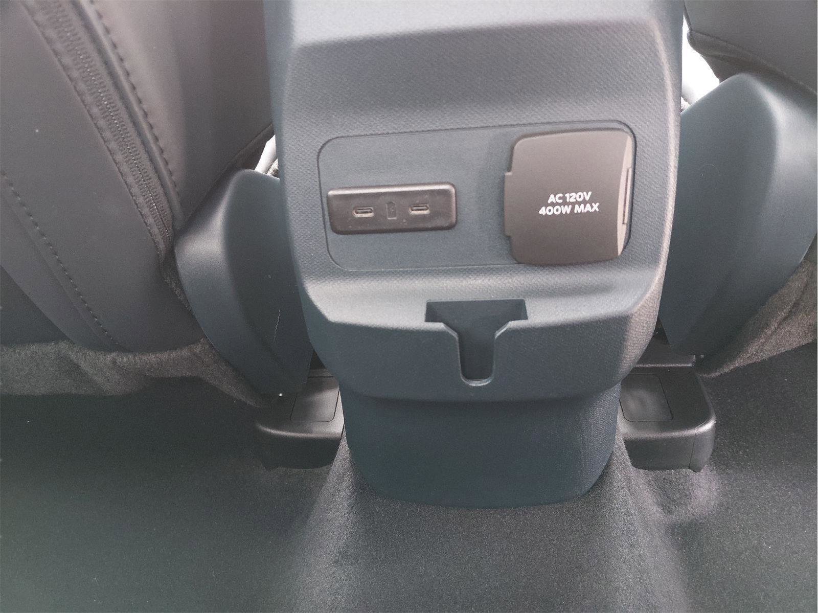 New 2026 Ford Maverick Lariat image 17