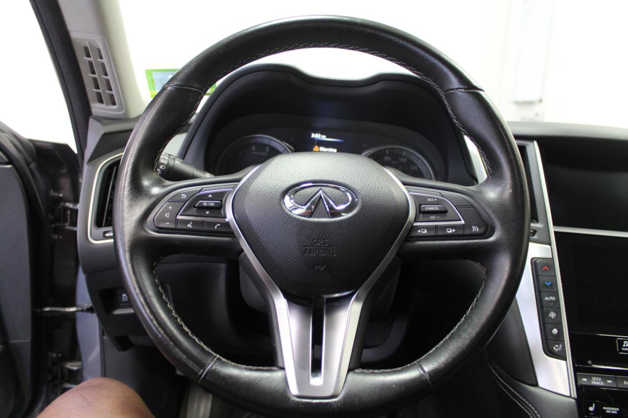 Used 2020 INFINITI Q50 Luxe w/ Essential Package (3.0T Luxe) AWD/4WD image 8