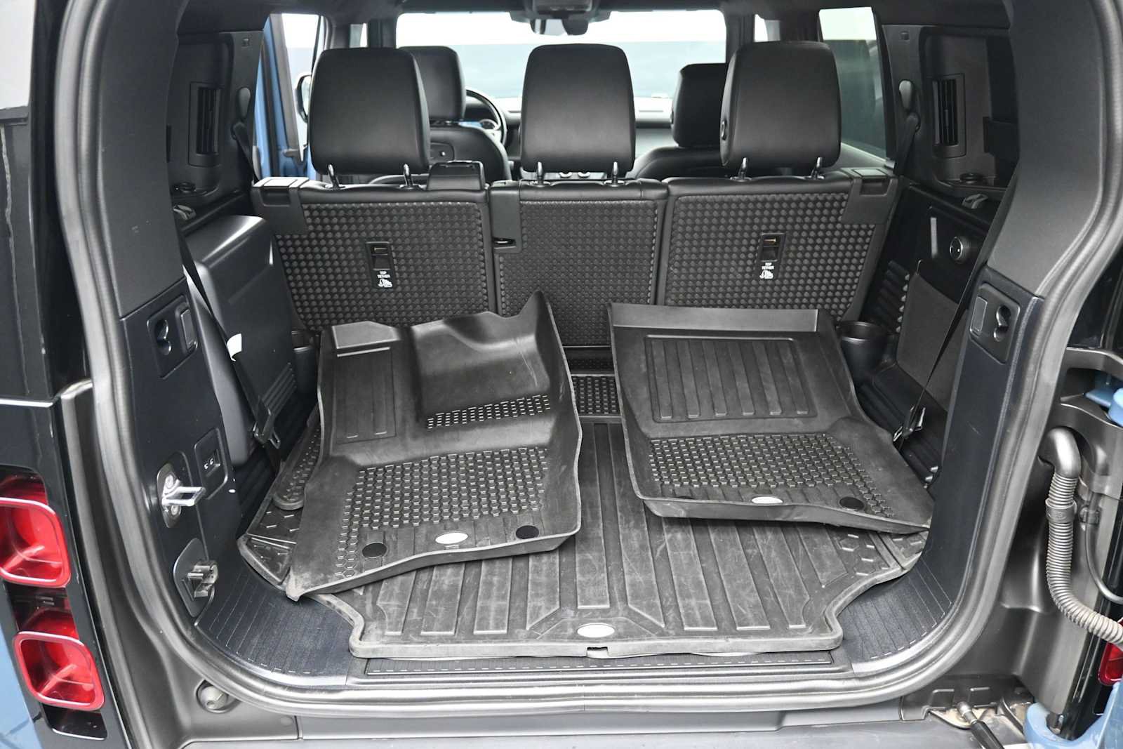 Used 2022 Land Rover Defender 110 SE AWD/4WD image 19
