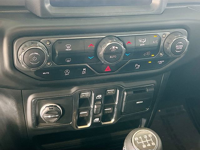 Used 2018 Jeep Wrangler Unlimited Sahara image 22