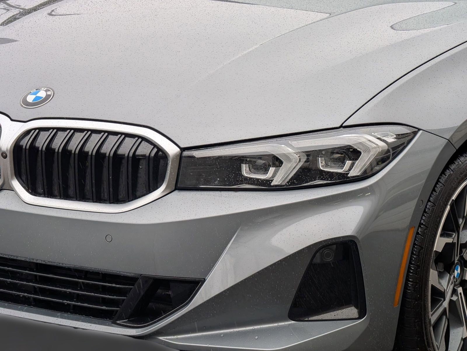 Used 2025 BMW 330i Sedan image 11