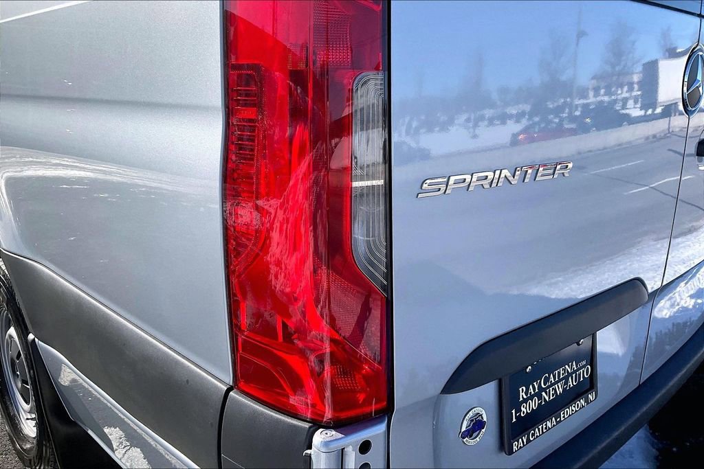 Used 2025 Mercedes-Benz Sprinter 2500 image 24