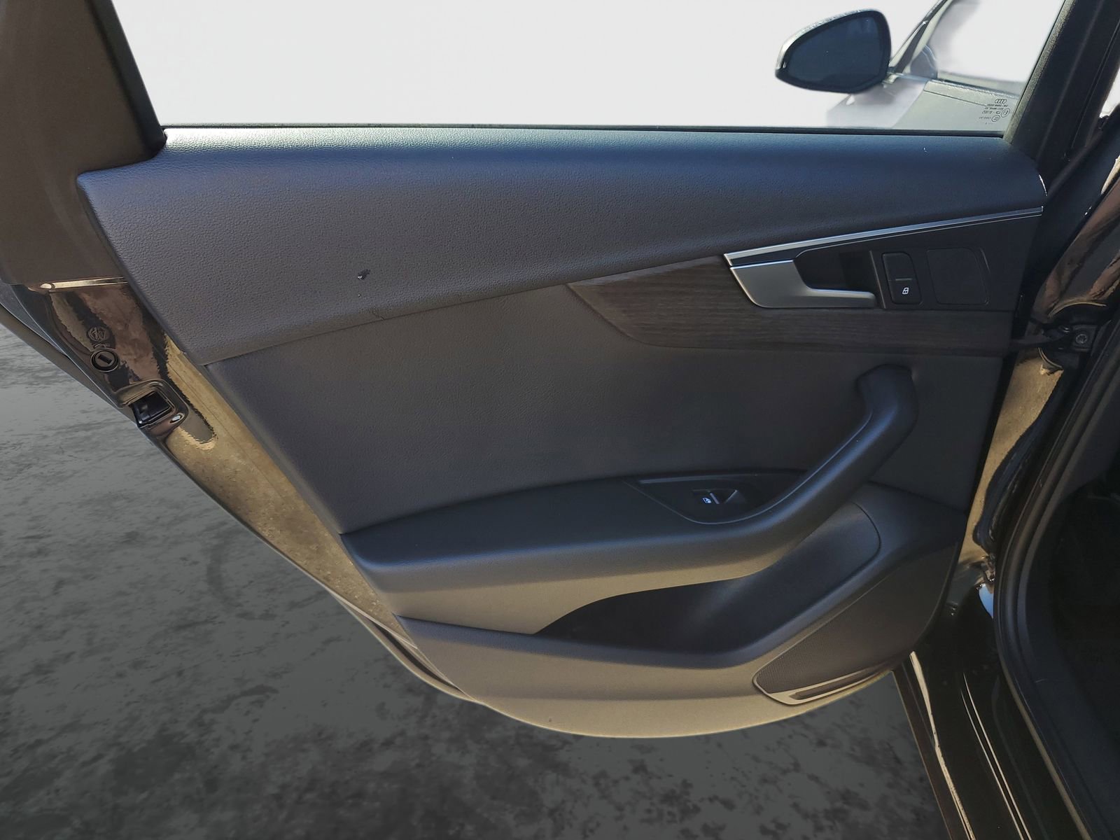 Used 2019 Audi A4 2.0T Premium image 15