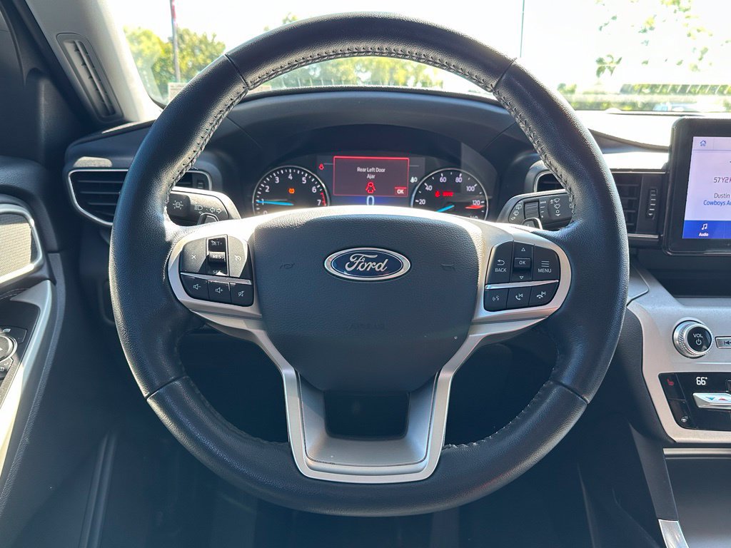 Used 2020 Ford Explorer XLT w/ Equipment Group 202A AWD/4WD image 32