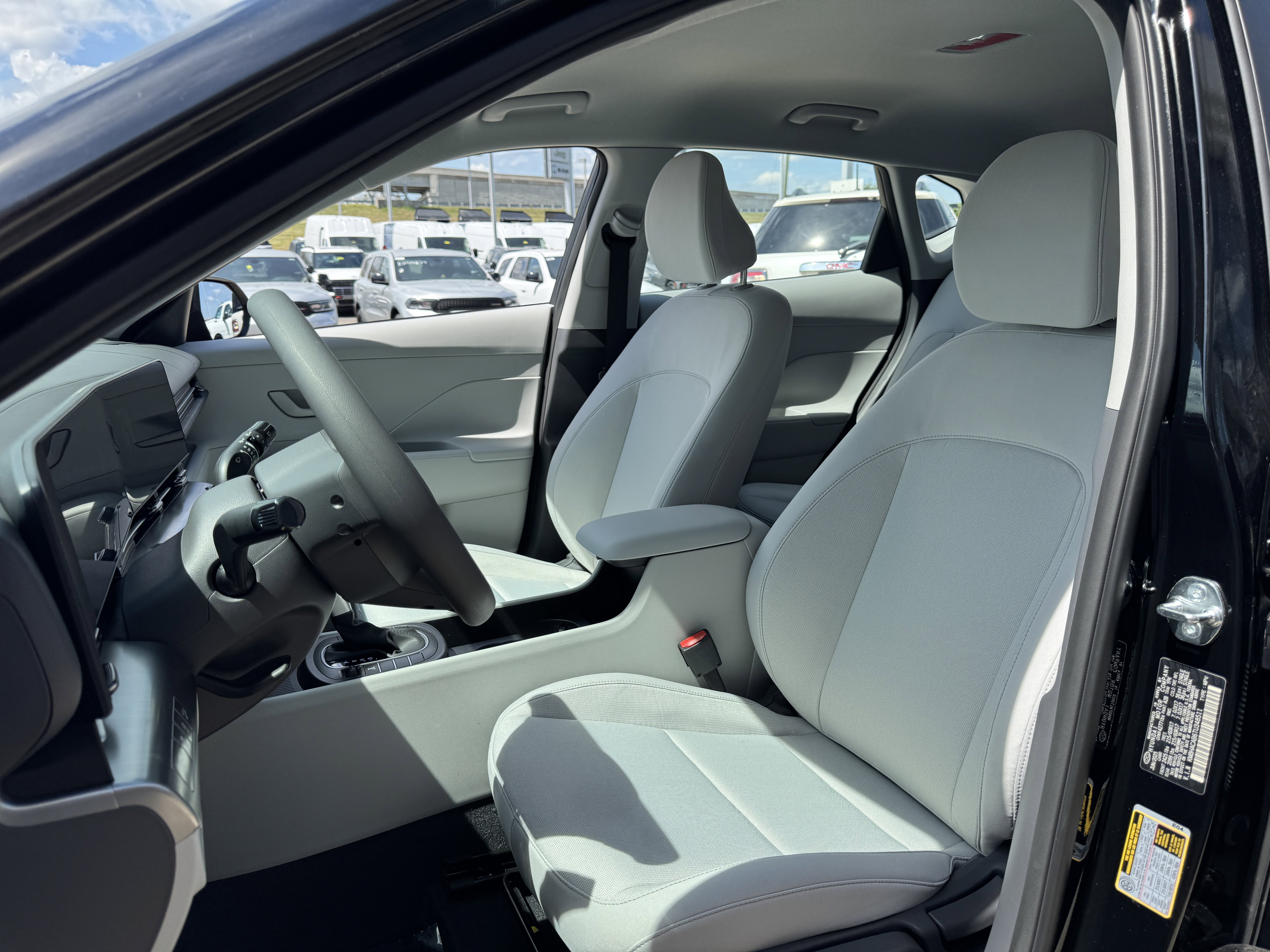 New 2026 Hyundai Kona SE image 31