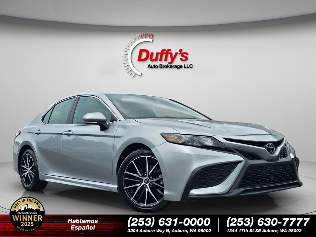Used 2023 Toyota Camry SE image 1