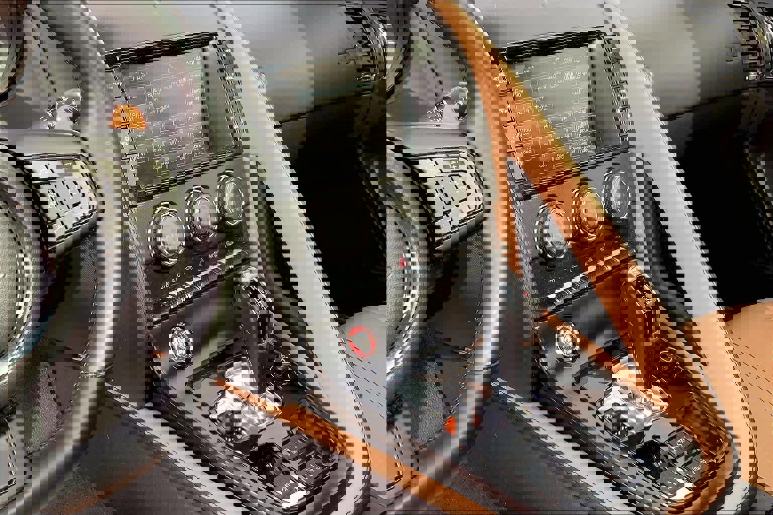 Used 2015 Jaguar F-TYPE S image 7