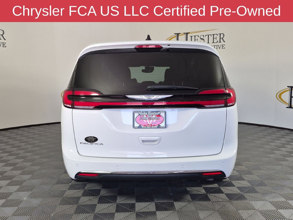 Certified 2025 Chrysler Pacifica Select FWD image 6