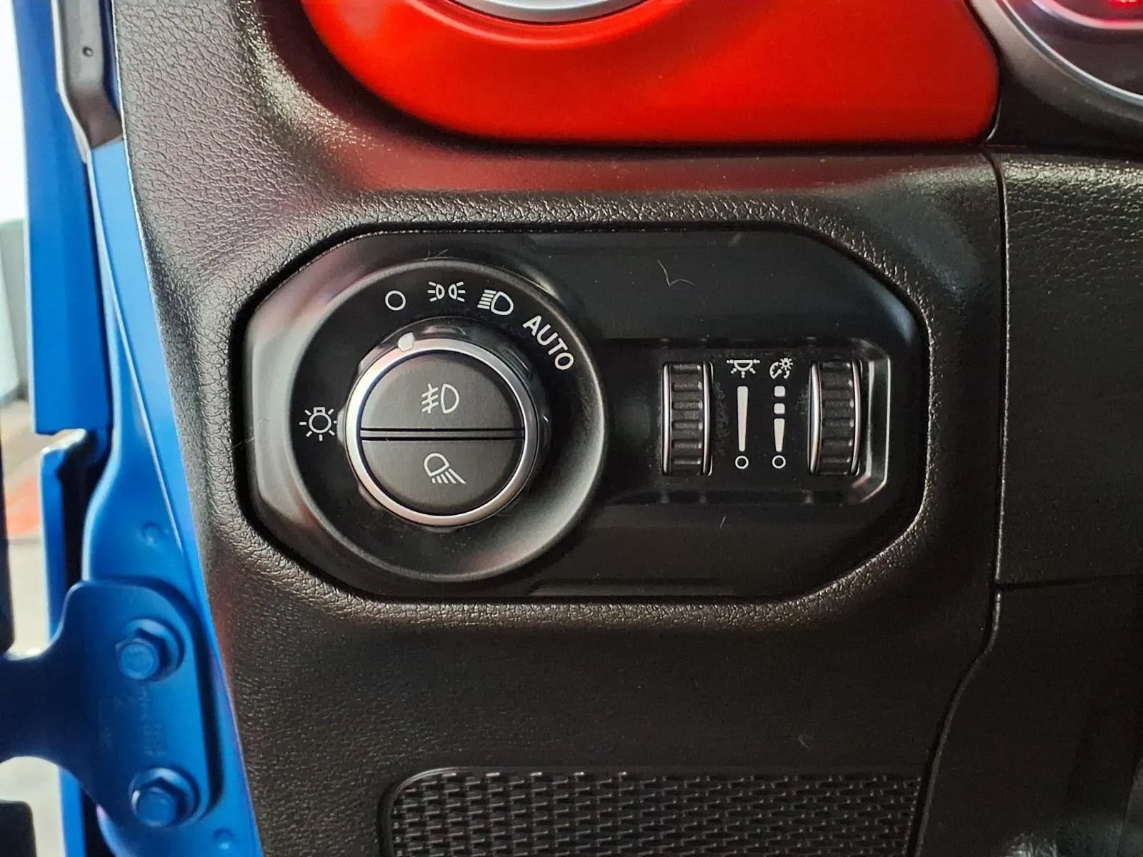 Used 2021 Jeep Gladiator Rubicon AWD/4WD image 19