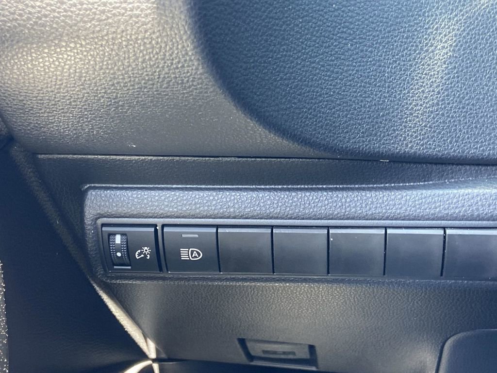 Used 2026 Toyota Corolla XSE FWD image 13