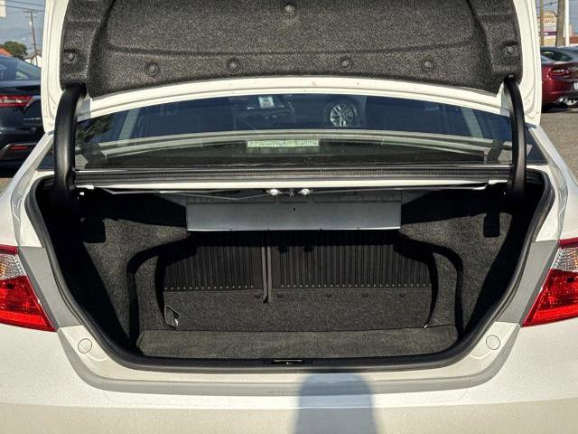 Used 2017 Toyota Camry XLE image 25