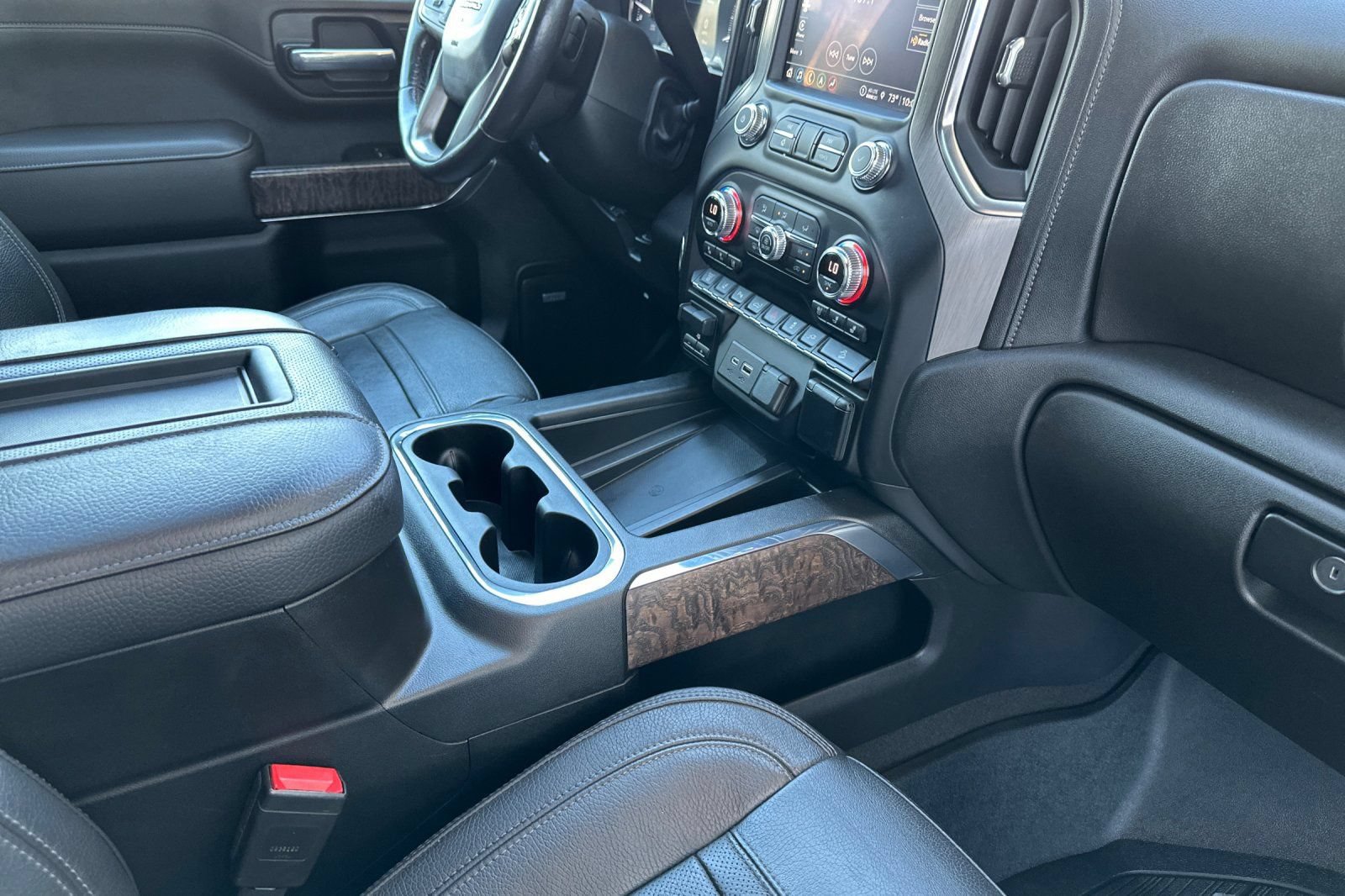 Used 2021 GMC Sierra 2500 Denali w/ Denali Ultimate Package AWD/4WD image 16