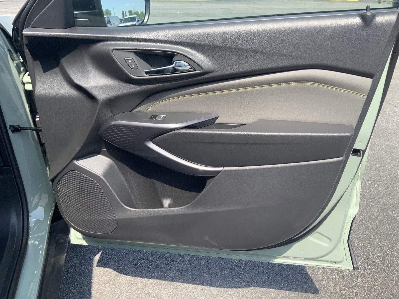 New 2026 Chevrolet Trax ACTIV FWD image 54
