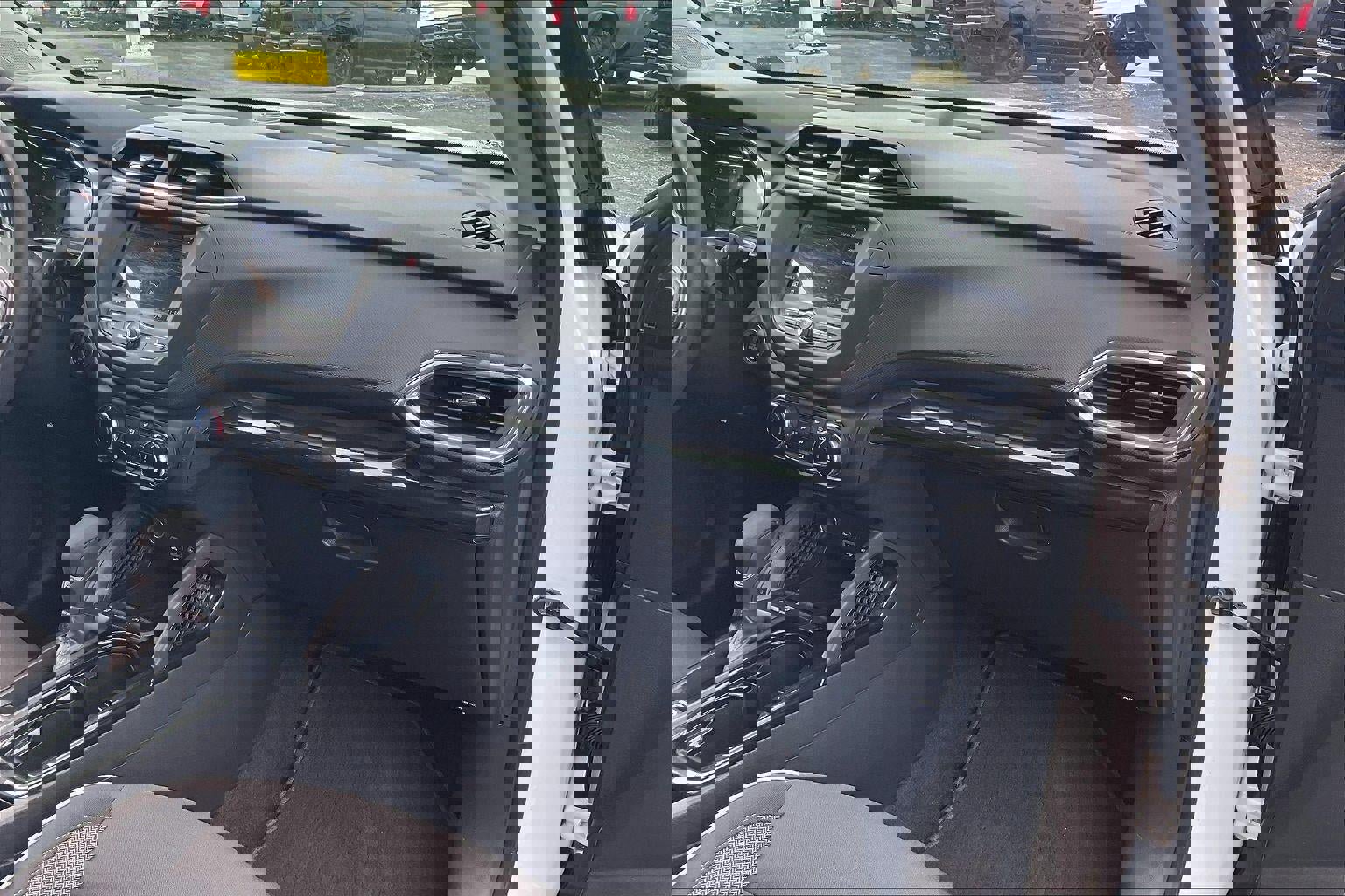 Used 2023 Chevrolet TrailBlazer LT FWD image 17