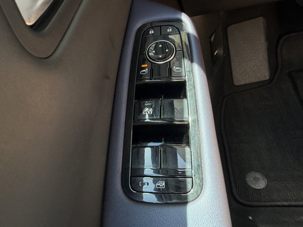 Used 2026 Nissan Leaf Platinum+ w/ Floor Mat Package (Platinum+) FWD image 28
