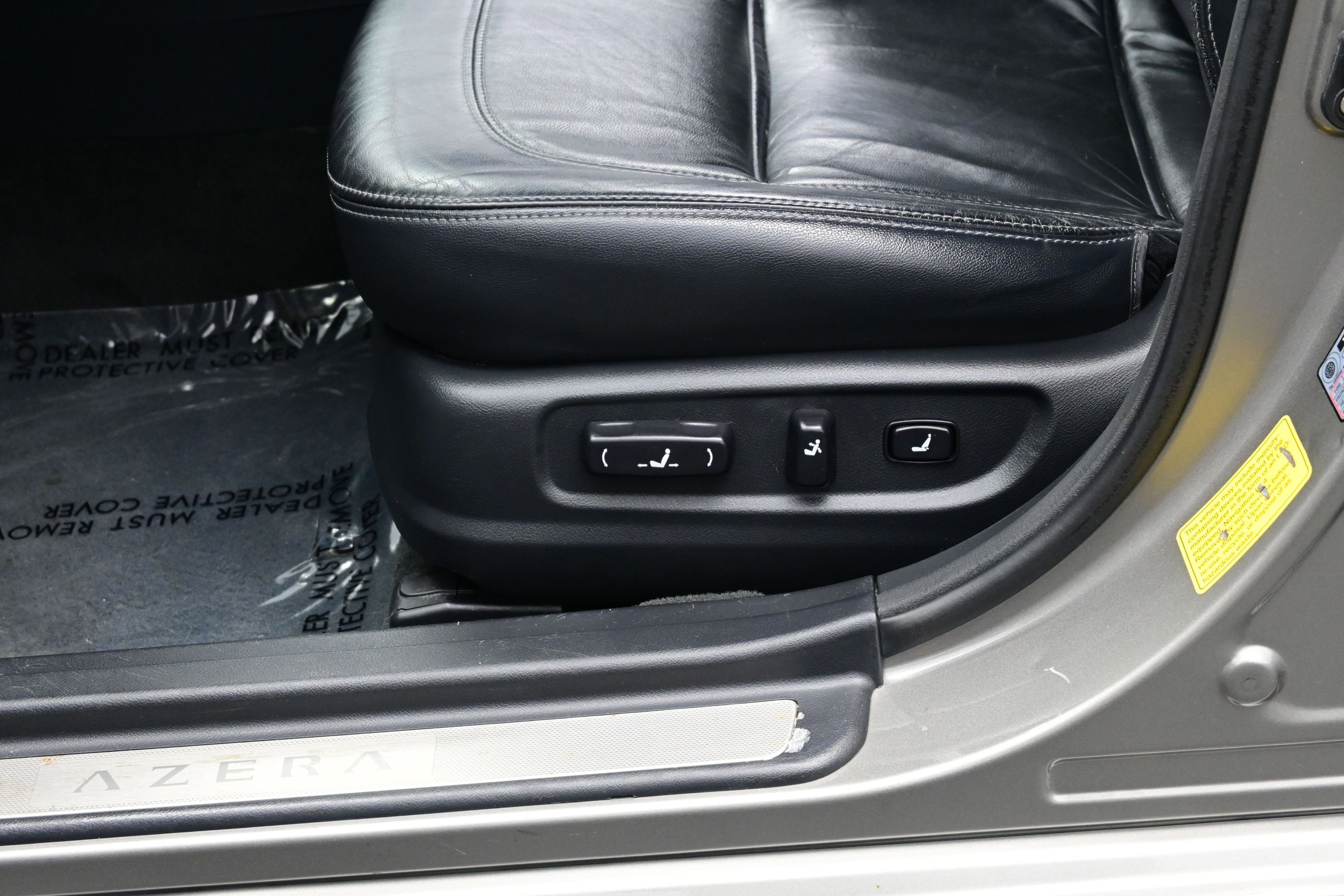 Used 2009 Hyundai Azera Limited w/ Ultimate Navigation Pkg 4 FWD image 11