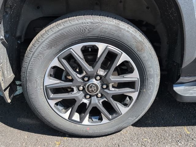 Used 2023 Toyota Sequoia Limited w/ Tow Technology Package AWD/4WD image 6