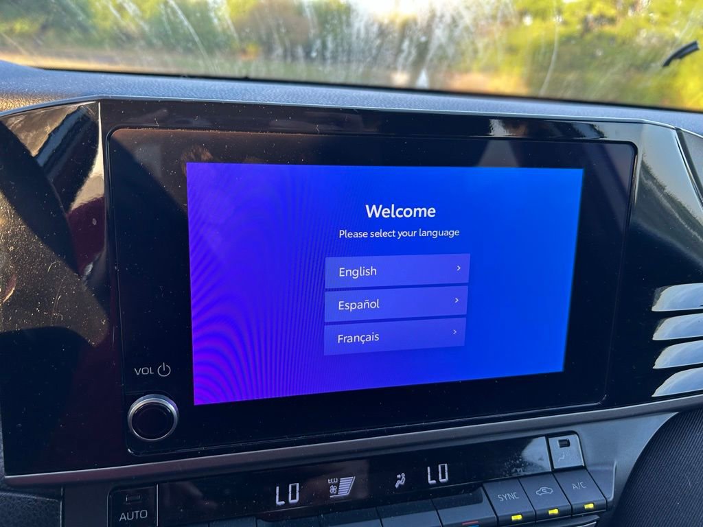 Used 2025 Toyota Camry LE w/ Convenience Package image 24