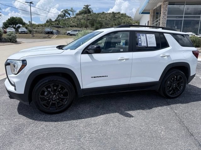 Certified 2026 GMC Terrain Elevation w/ Elevation Premium Package AWD/4WD image 10