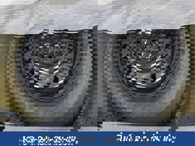 Used 2022 Ford Explorer XLT w/ Equipment Group 202A image 29