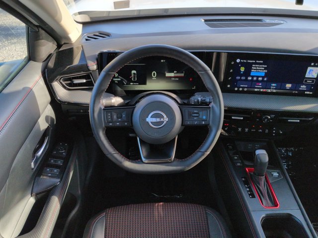 Used 2026 Nissan Kicks SR w/ SR Premium Package FWD image 15