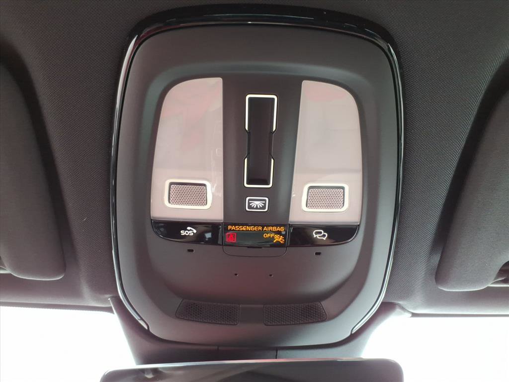 Certified 2026 Volvo XC60 B5 Plus w/ Climate Package AWD/4WD image 20