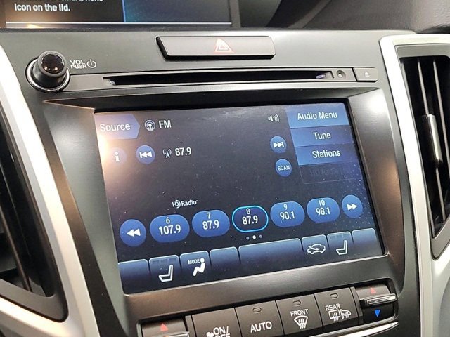 Used 2018 Acura TLX image 3