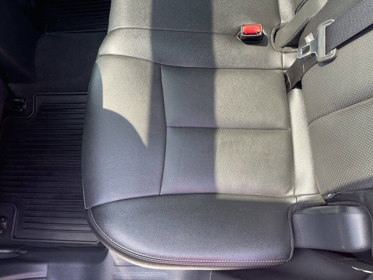 Used 2017 Nissan Rogue SL w/ SL Premium Package image 22