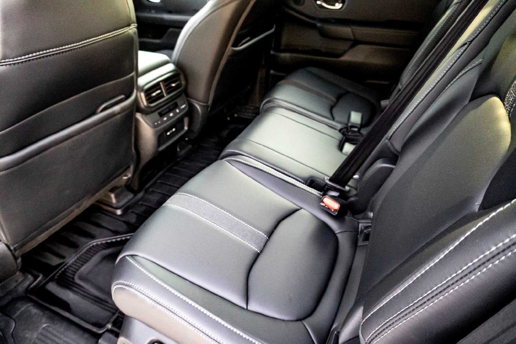 Used 2025 Honda Pilot EX-L image 27