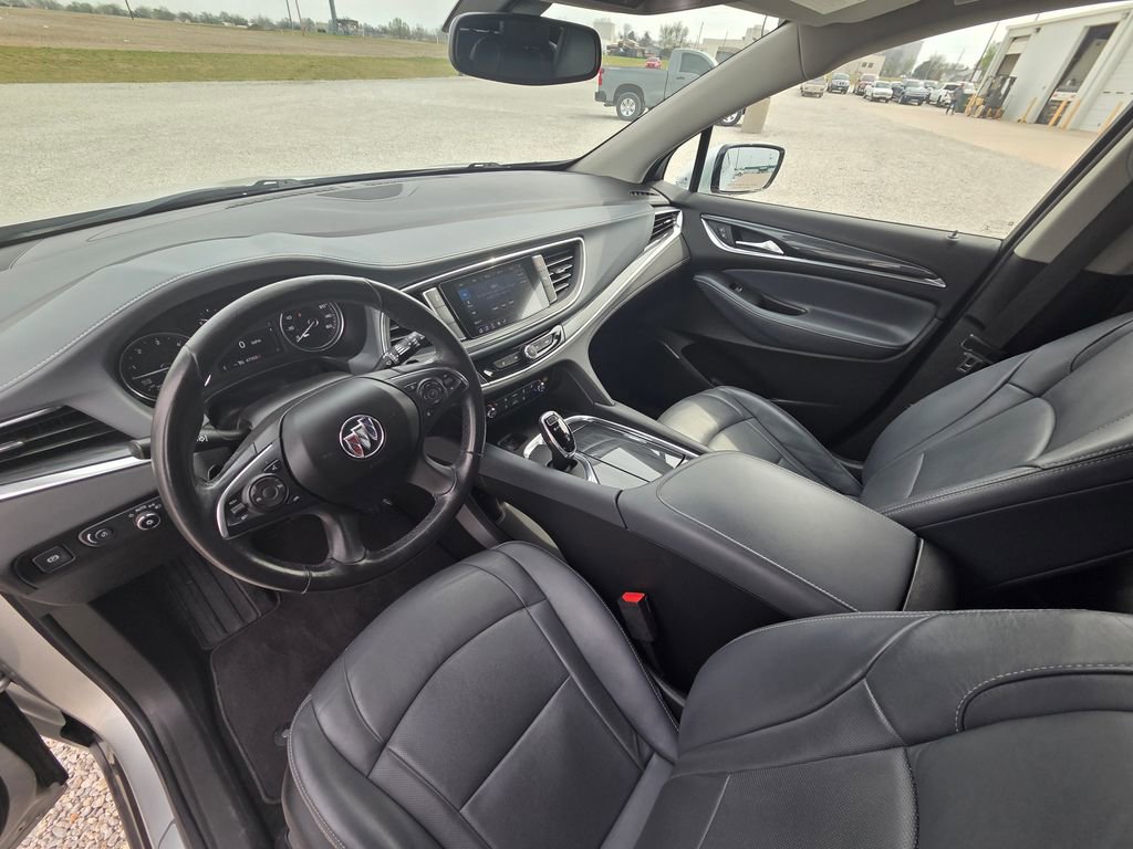 Used 2021 Buick Enclave Essence image 14