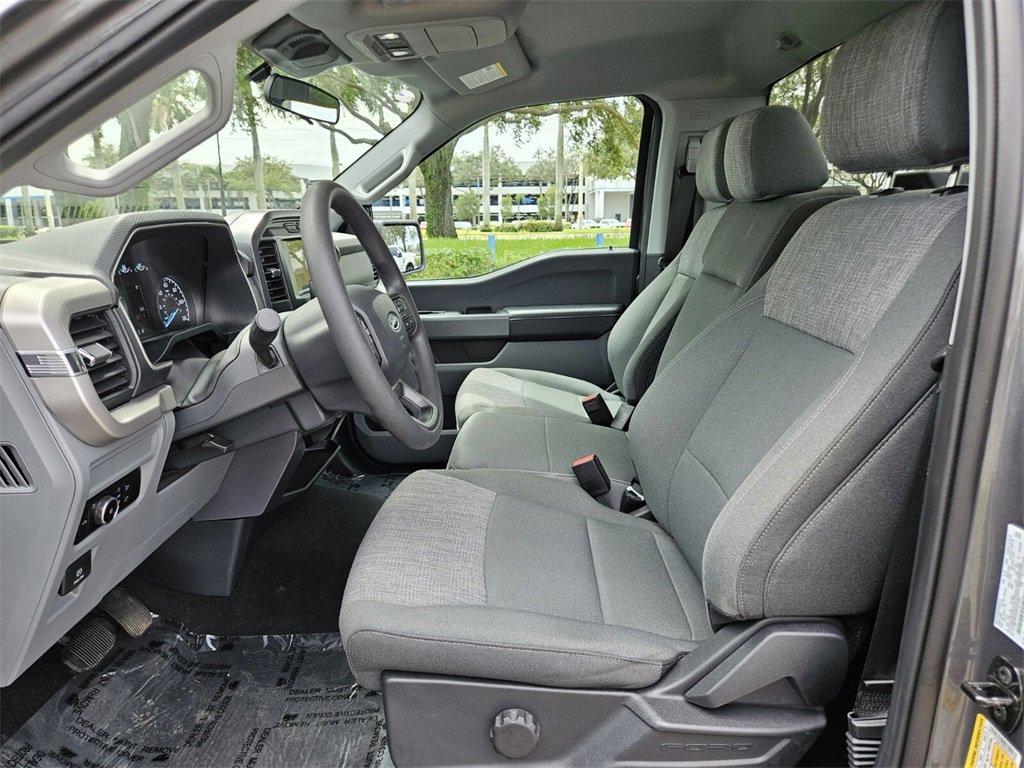 Used 2023 Ford F150 XLT image 3