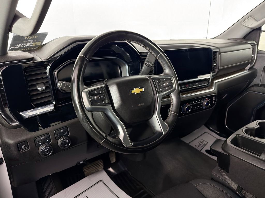 Used 2023 Chevrolet Silverado 1500 LT w/ Work Truck Package image 9