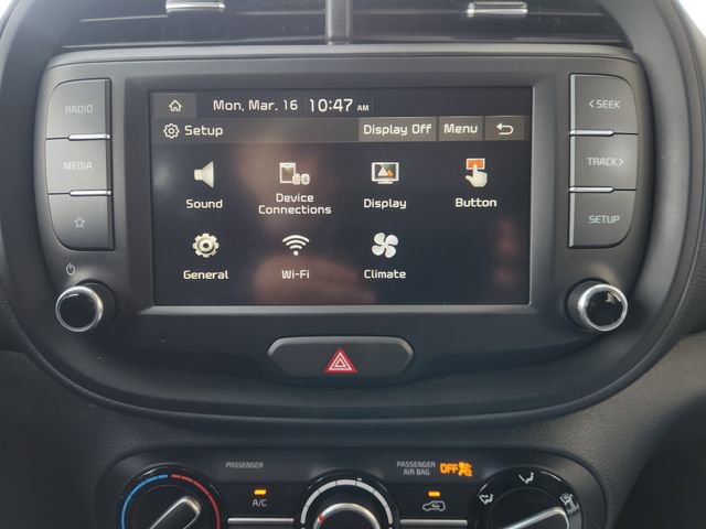 Used 2025 Kia Soul LX FWD image 16