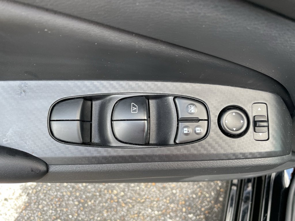 Used 2025 Nissan Altima 2.5 S image 9