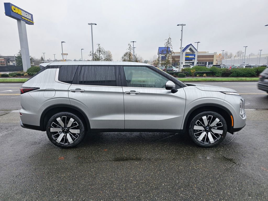 New 2026 Mitsubishi Outlander SE AWD/4WD image 4