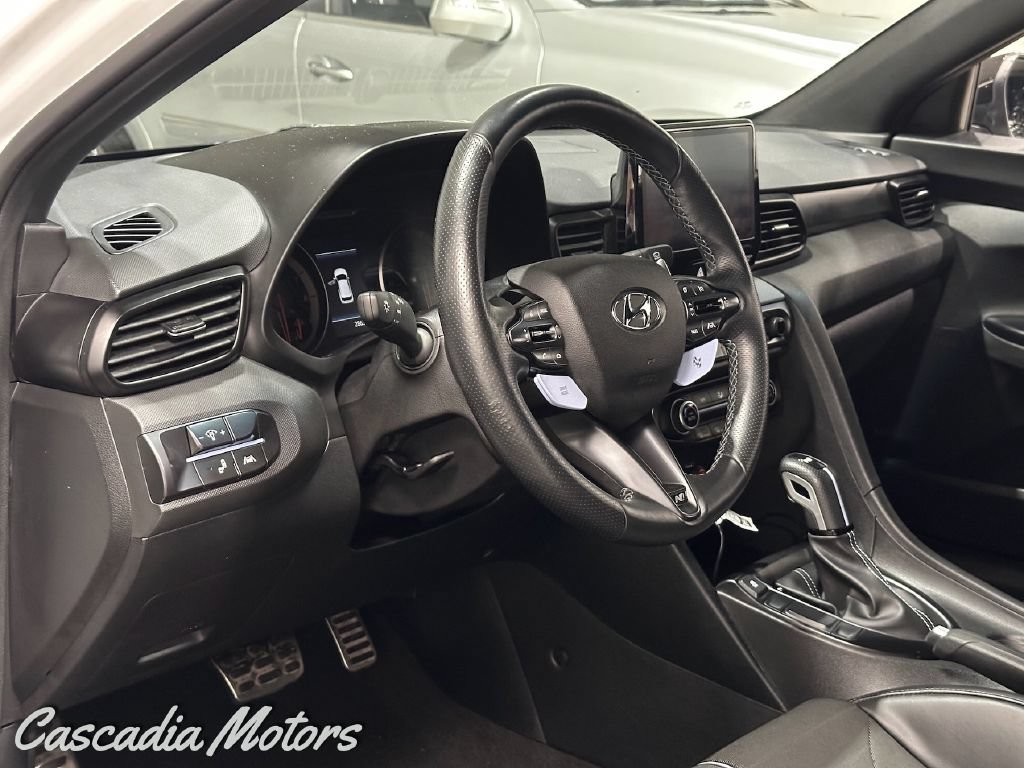 Used 2022 Hyundai Veloster N FWD image 13
