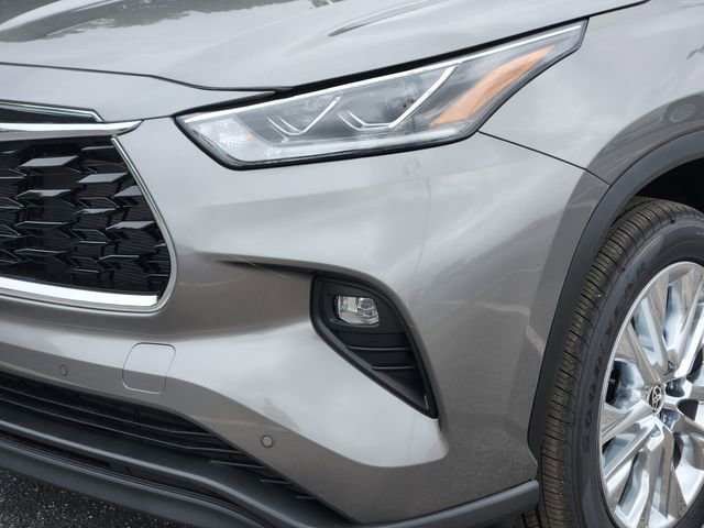 New 2026 Toyota Highlander Limited AWD/4WD image 7