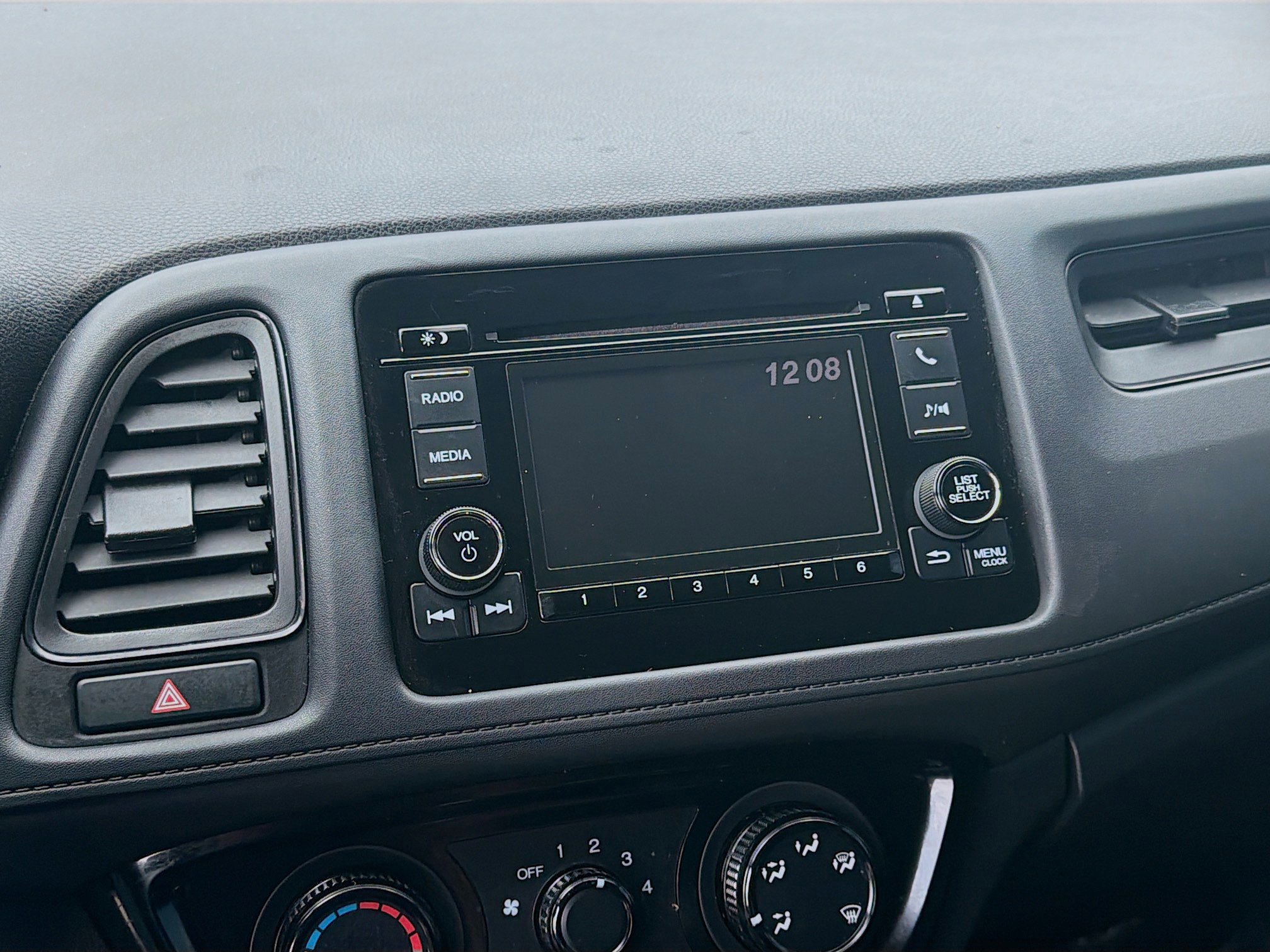 Certified 2022 Honda HR-V LX image 12