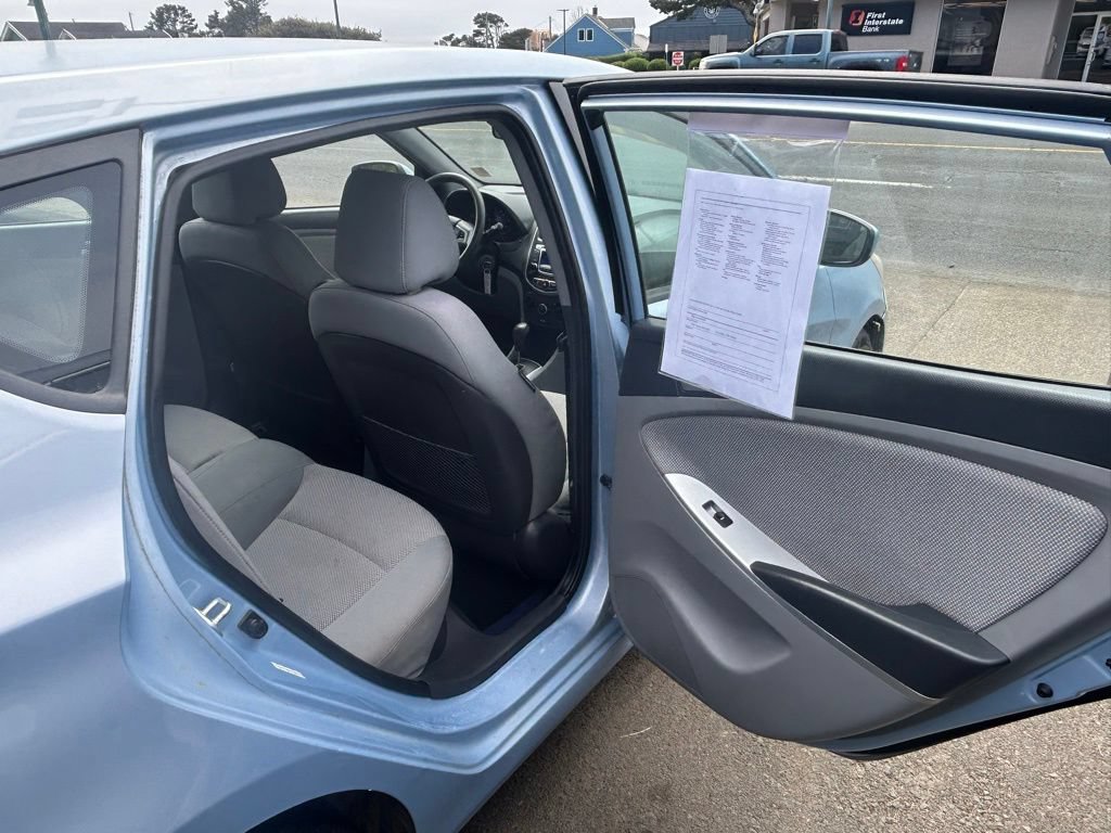 Used 2014 Hyundai Accent GS FWD image 24
