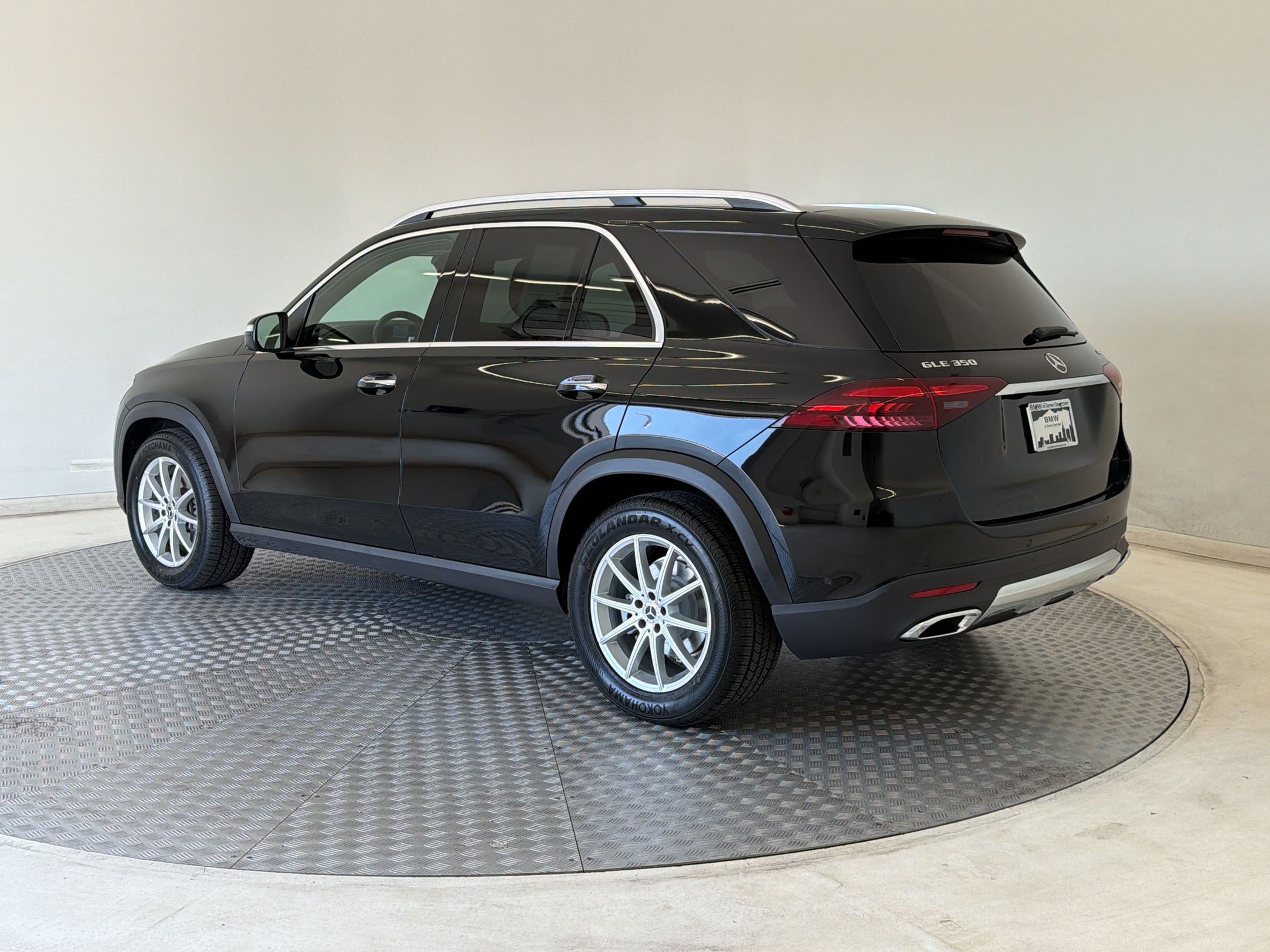 Used 2025 Mercedes-Benz GLE 350 4MATIC image 3