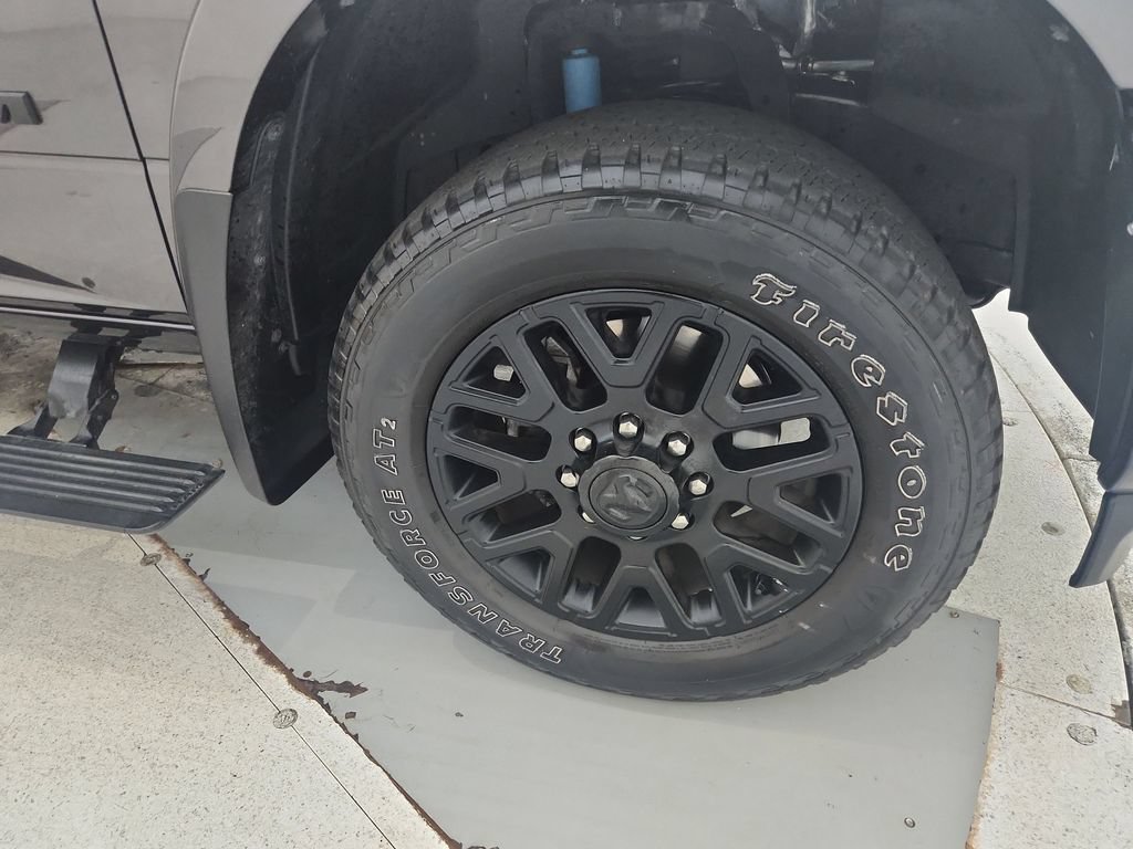 Used 2025 RAM 2500 Limited AWD/4WD image 39