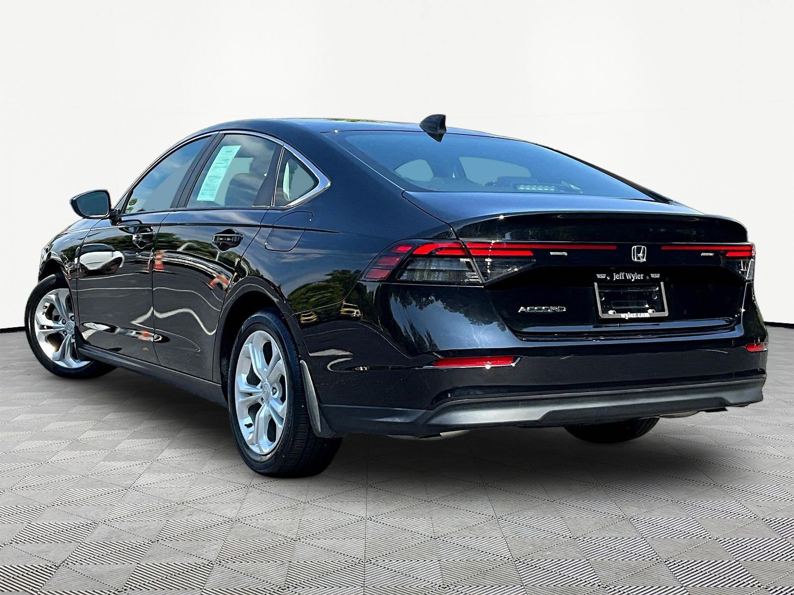 Certified 2024 Honda Accord LX image 4