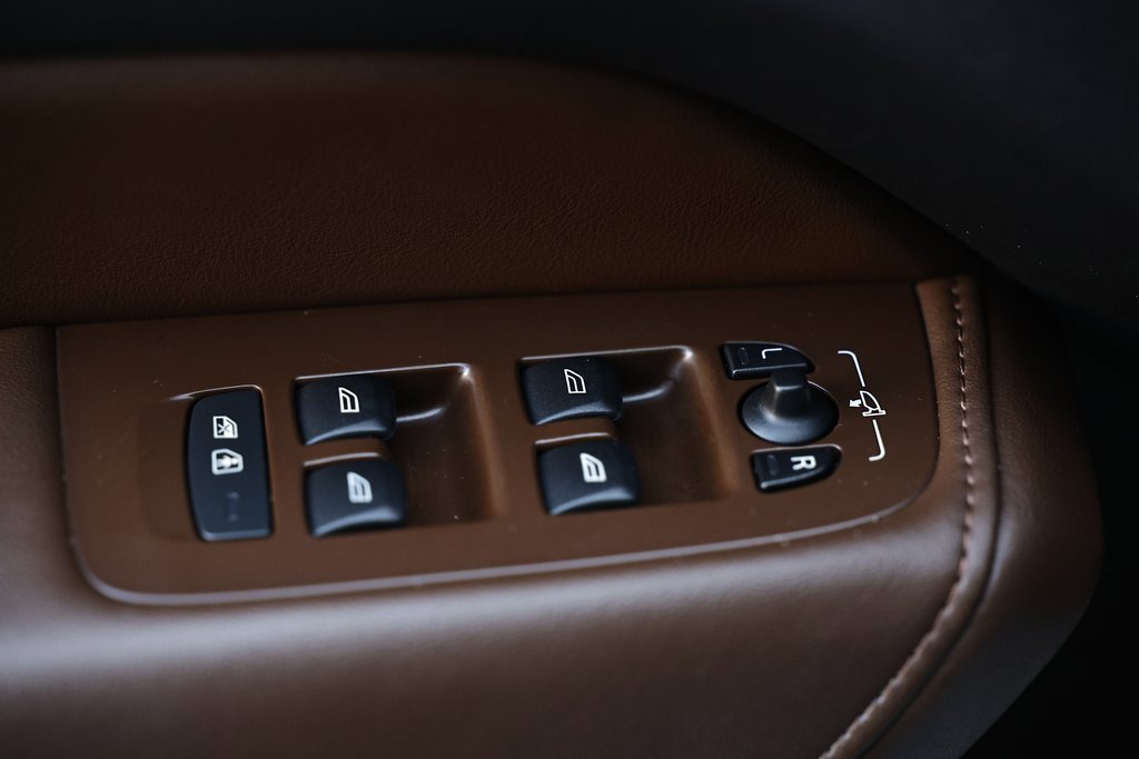 Used 2021 Volvo XC60 T5 Inscription w/ Protection Package Premier image 18