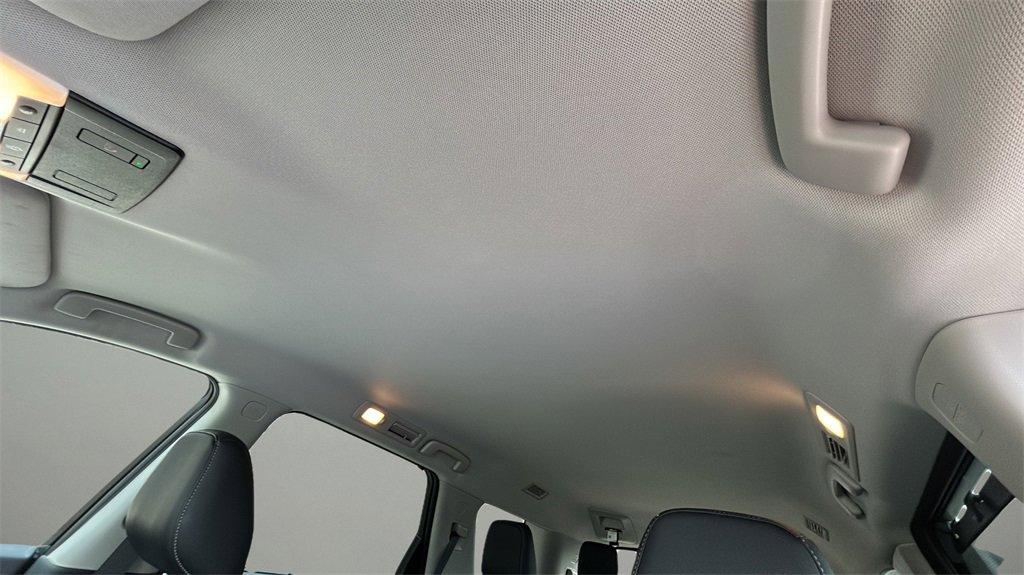 Used 2022 Nissan Pathfinder SL image 17