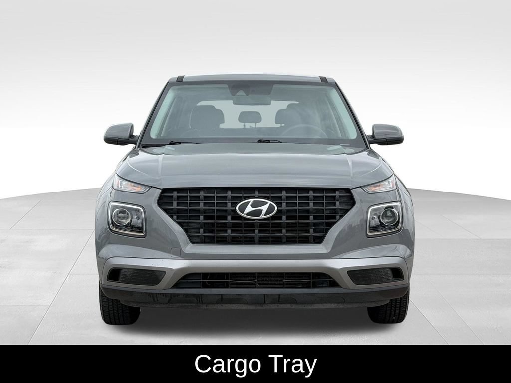Used 2021 Hyundai Venue SE w/ Cargo Package FWD video 3
