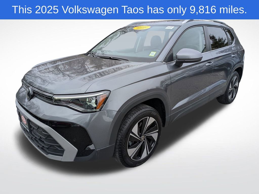 Used 2025 Volkswagen Taos SE w/ Panoramic Sunroof Package image 1
