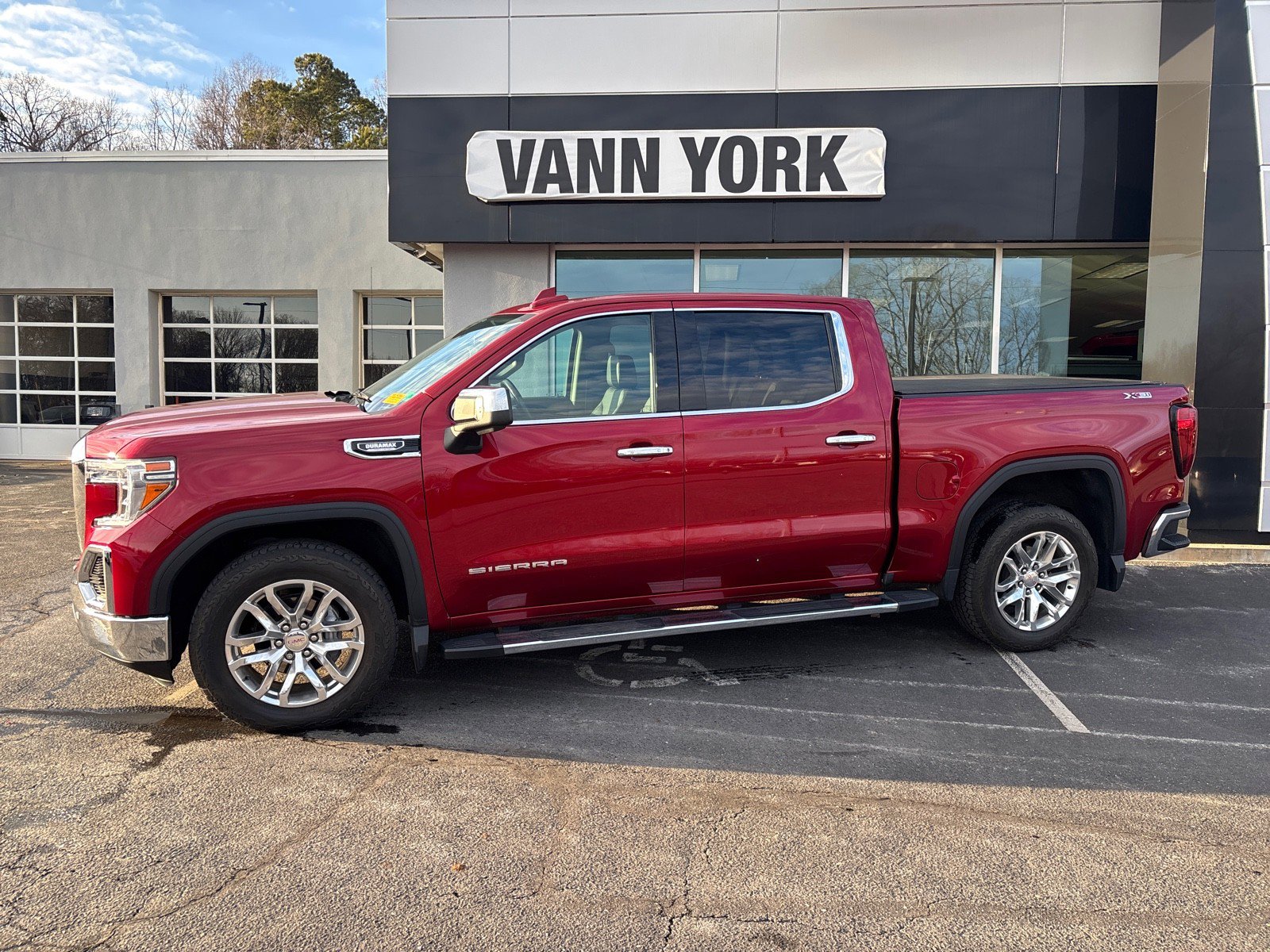 Used 2021 GMC Sierra 1500 SLT w/ SLT Premium Plus Package image 3