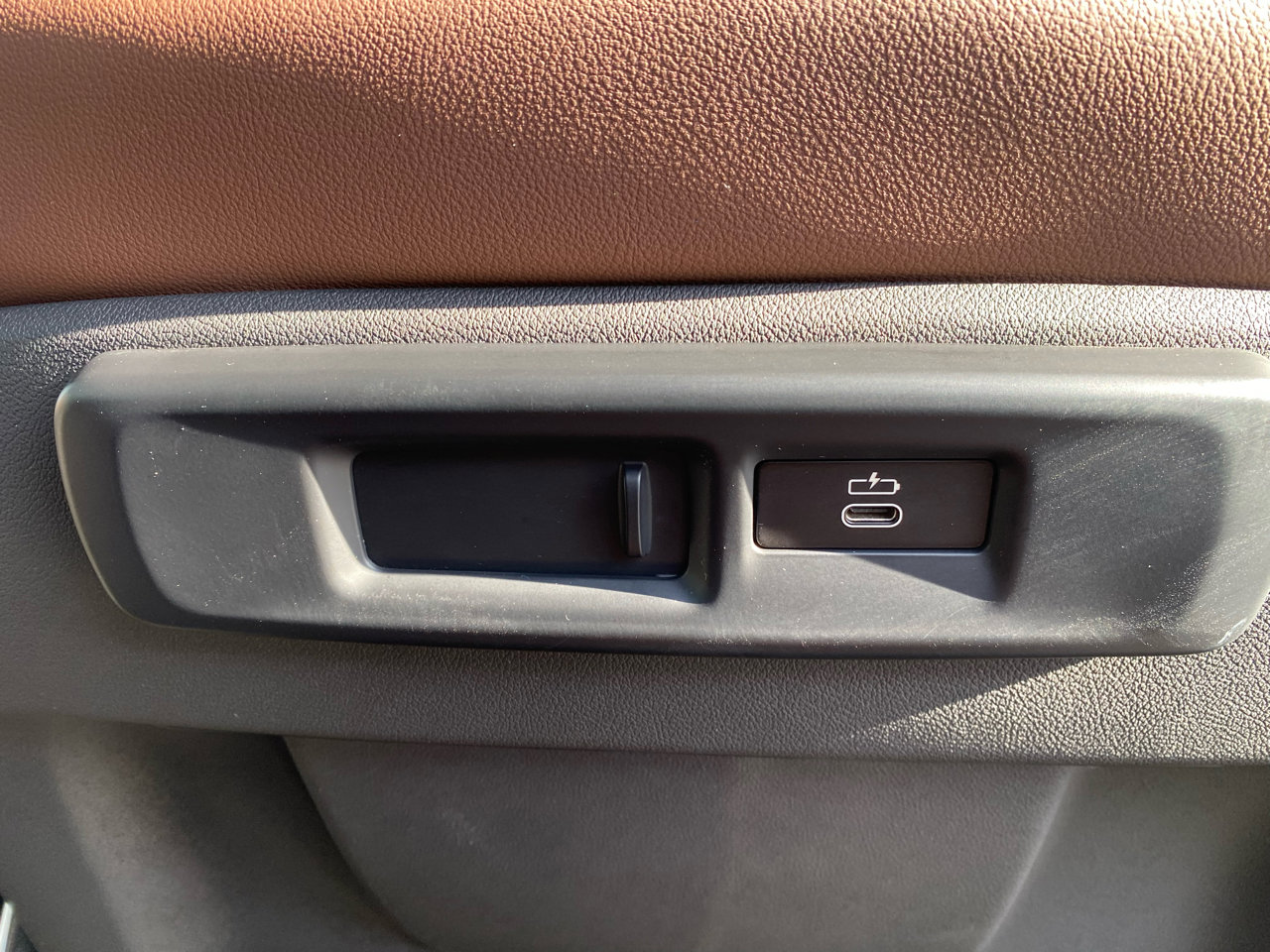 Used 2019 BMW X5 xDrive40i w/ Executive Package image 24